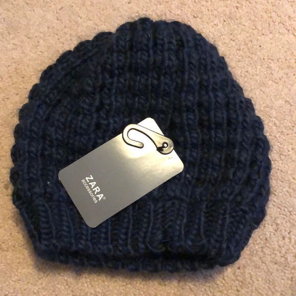 Zara Accessories - Zara girls beanie